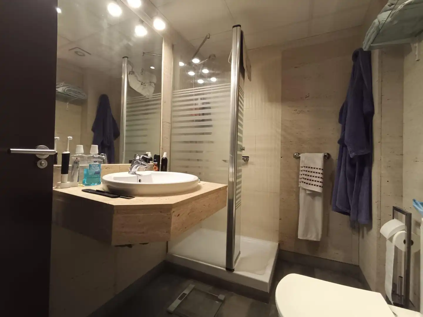 Bathroom of Flat for sale in Córdoba  with Air Conditioner, Heating and Furnished