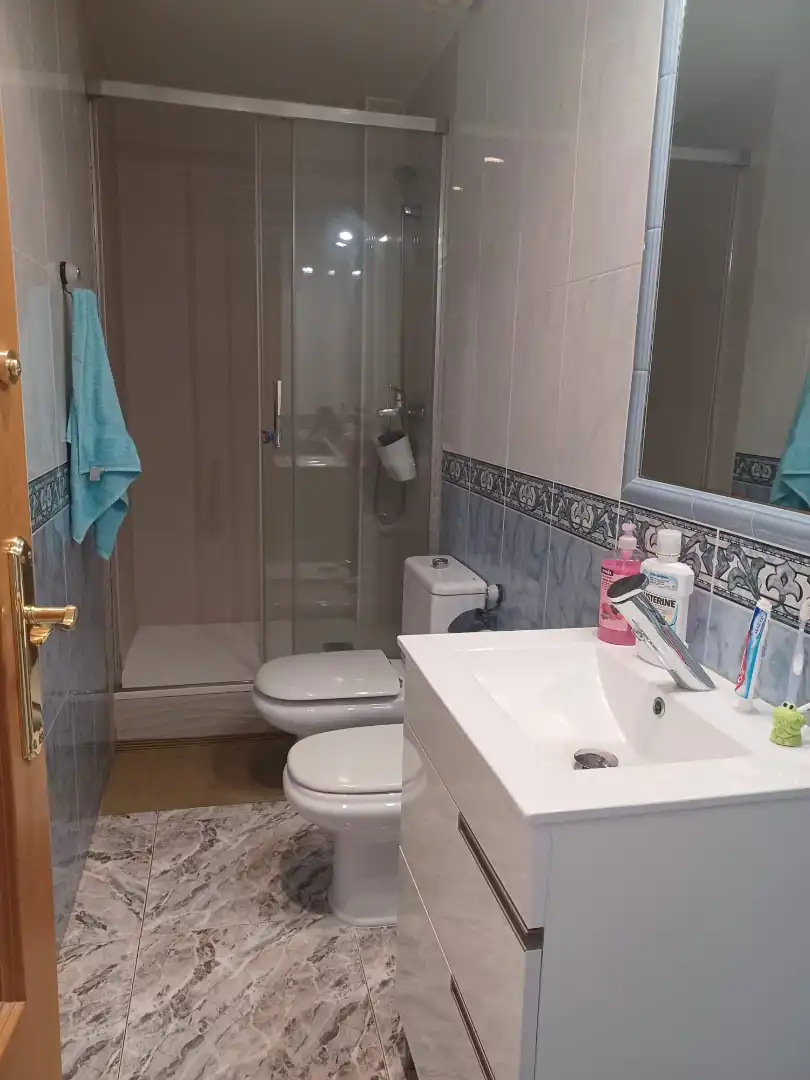 Bany de Àtic en venda en Badalona amb Terrassa