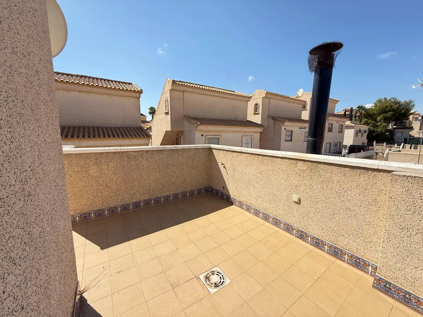 Terrassa de Casa o xalet en venda en San Miguel de Salinas amb Jardí privat i Piscina comunitària