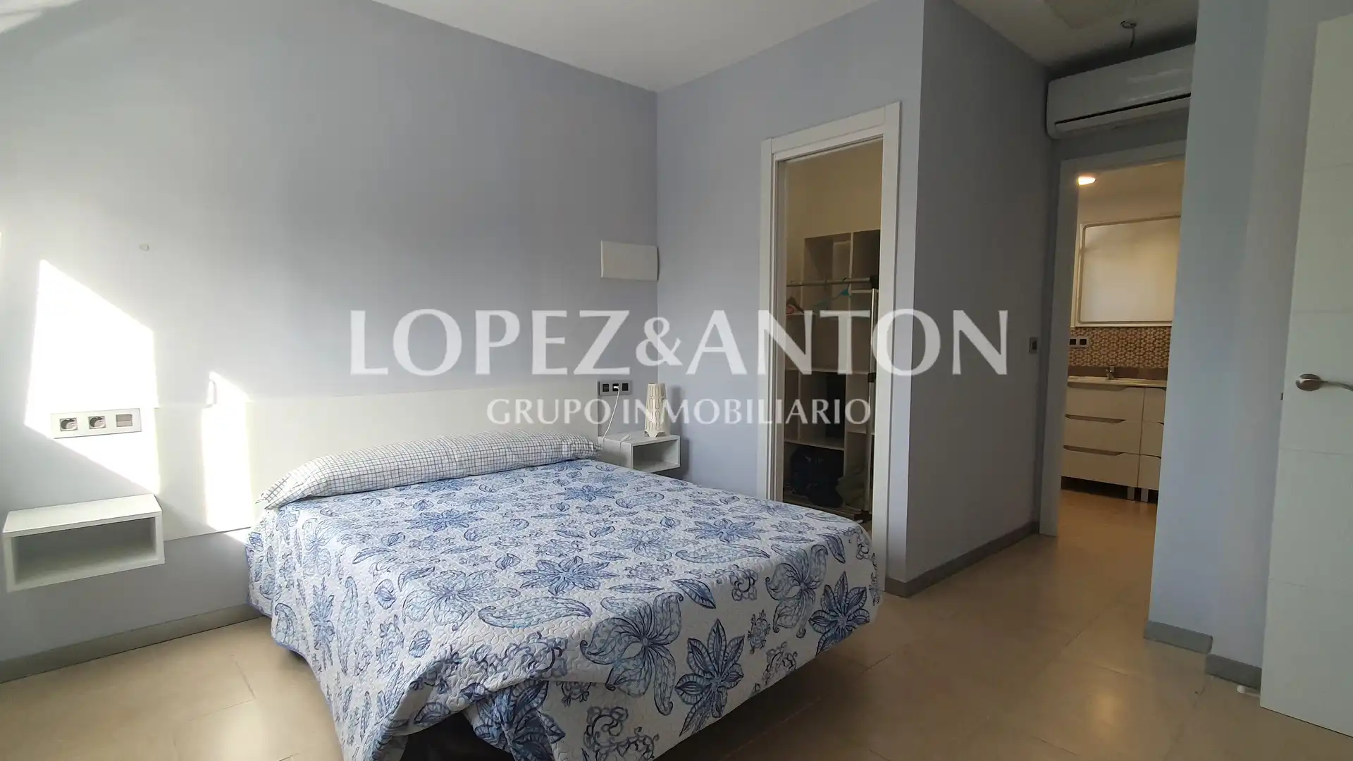 Bedroom of Houses for sale in L'Eliana  with Air Conditioner, Heating and Private garden