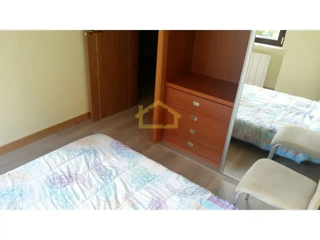 Bedroom of Apartments for rent in Salamanca