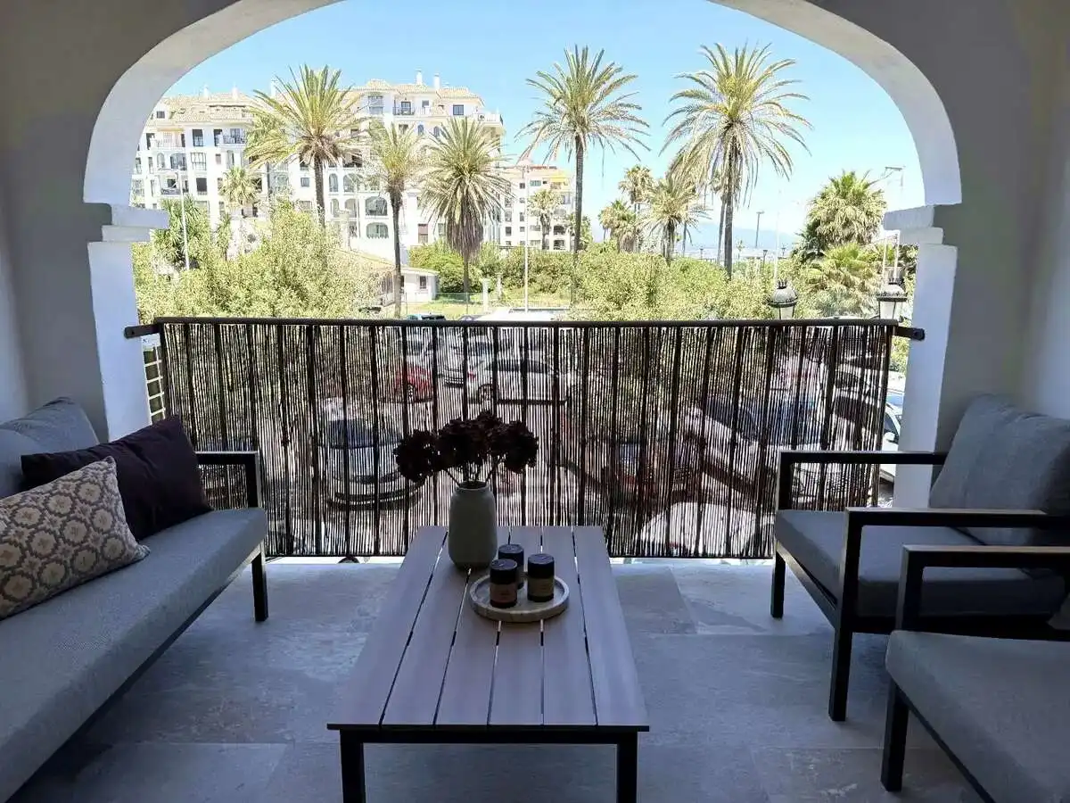 Appartamento con terrazza in vendita a Puerto de la Duquesa, imagen 10