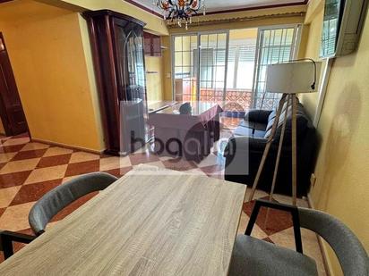 Living room of Flat to rent in  Sevilla Capital  with Air Conditioner, Terrace and Furnished