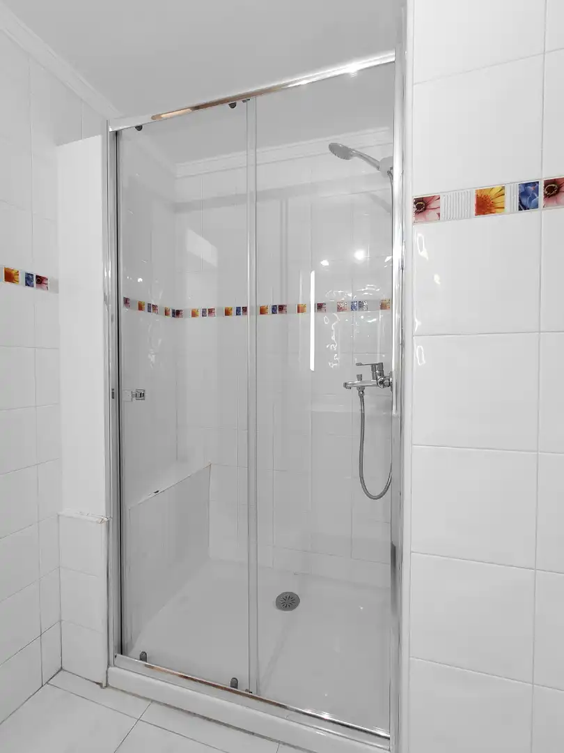 Bathroom of Flat for rent in Las Palmas de Gran Canaria  with Furnished and Washing machine