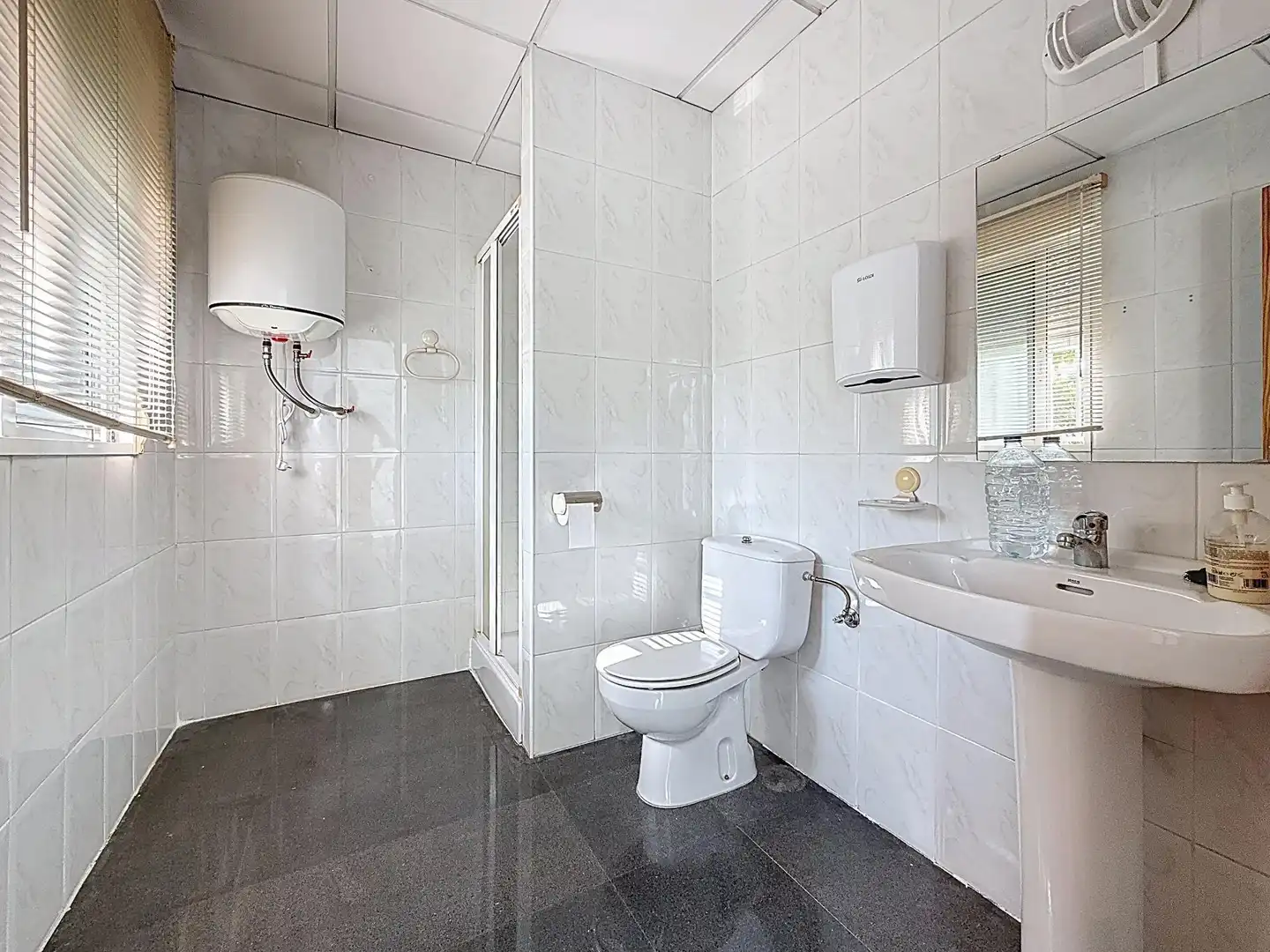 Bathroom of Commercial properties for sale in Ibi