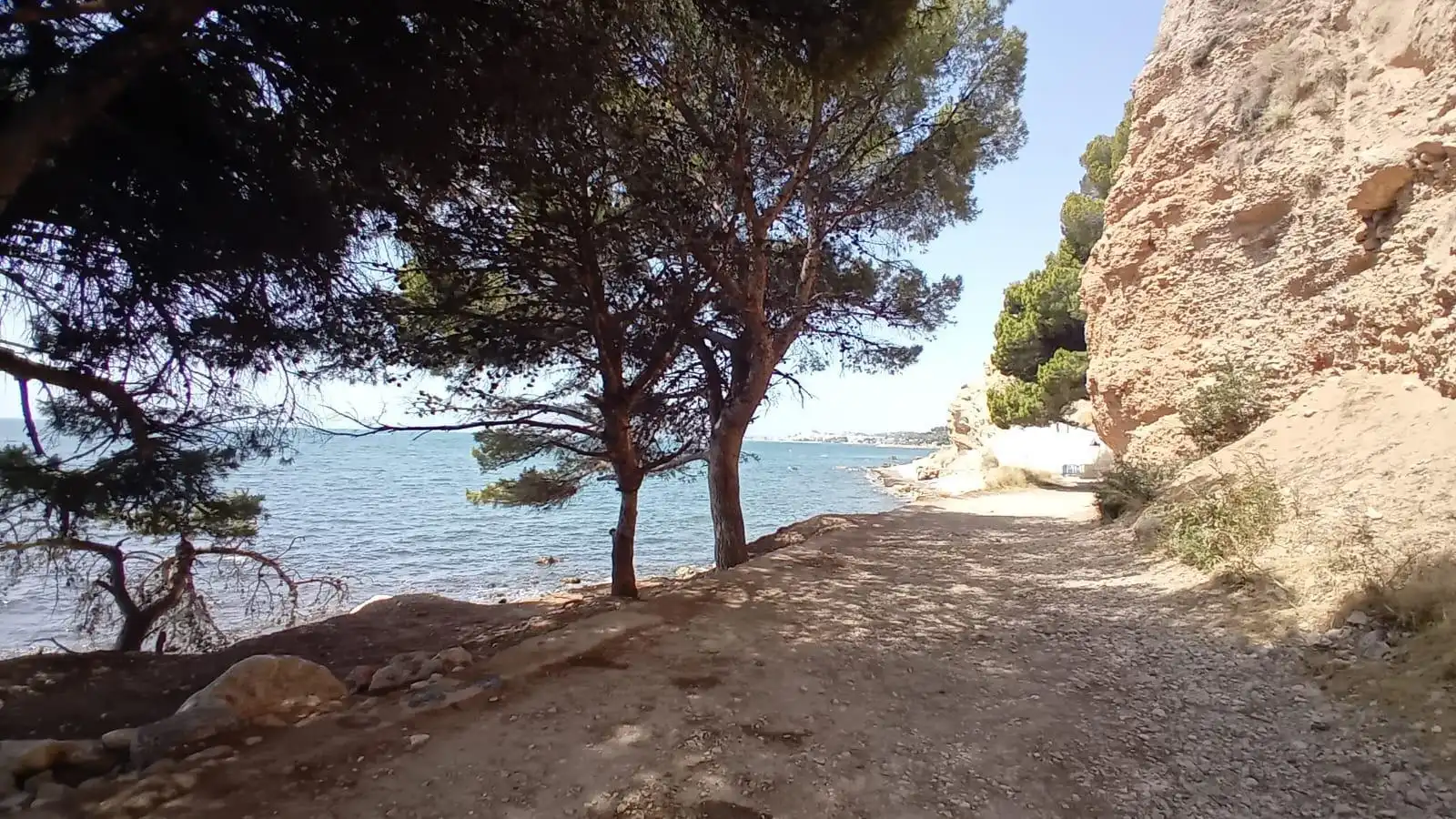 Lands and plots for sale in Mascarat
