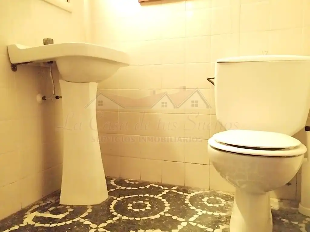 Badezimmer von Wohnung zum Verkauf in Sax
