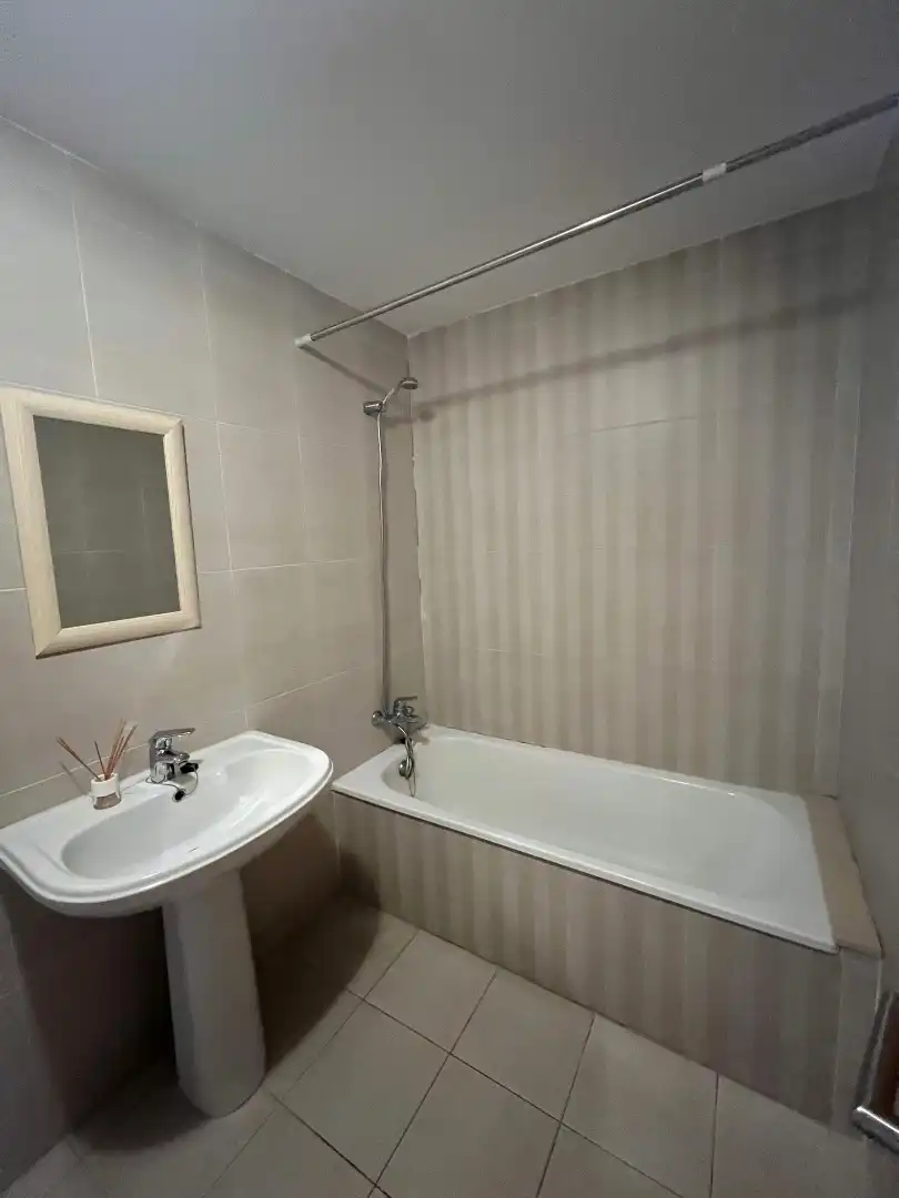 Badezimmer von Dachboden zur Miete in Massamagrell mit Klimaanlage, Heizung und Terrasse