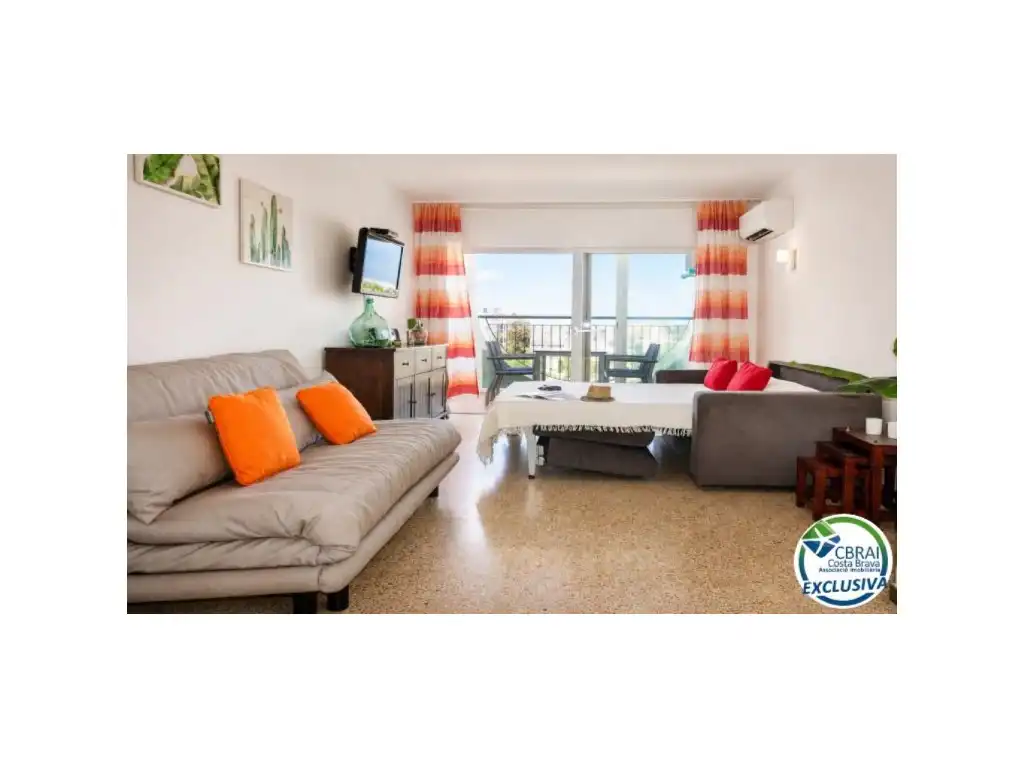 Sala d'estar de Estudi en venda en Empuriabrava amb Aire condicionat i Moblat