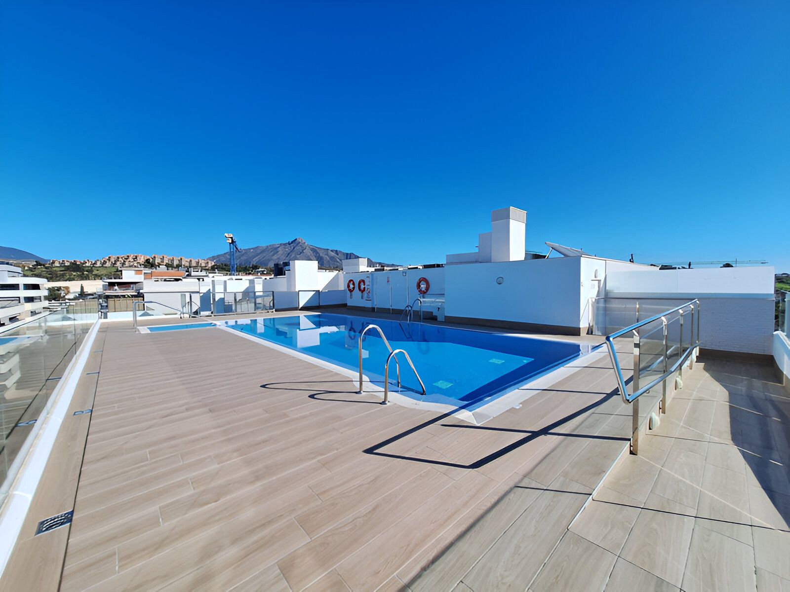Piscina de Apartament en venda en Marbella amb Aire condicionat, Terrassa i Traster