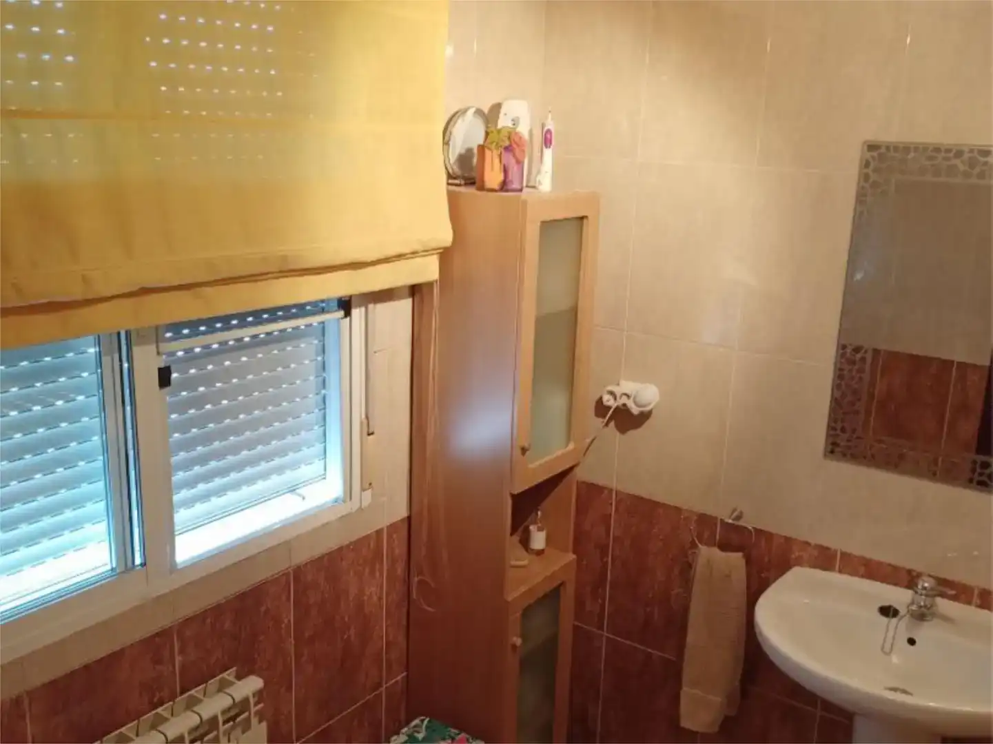 Bany de Casa o xalet en venda en Alcañizo amb Aire condicionat, Jardí privat i Moblat