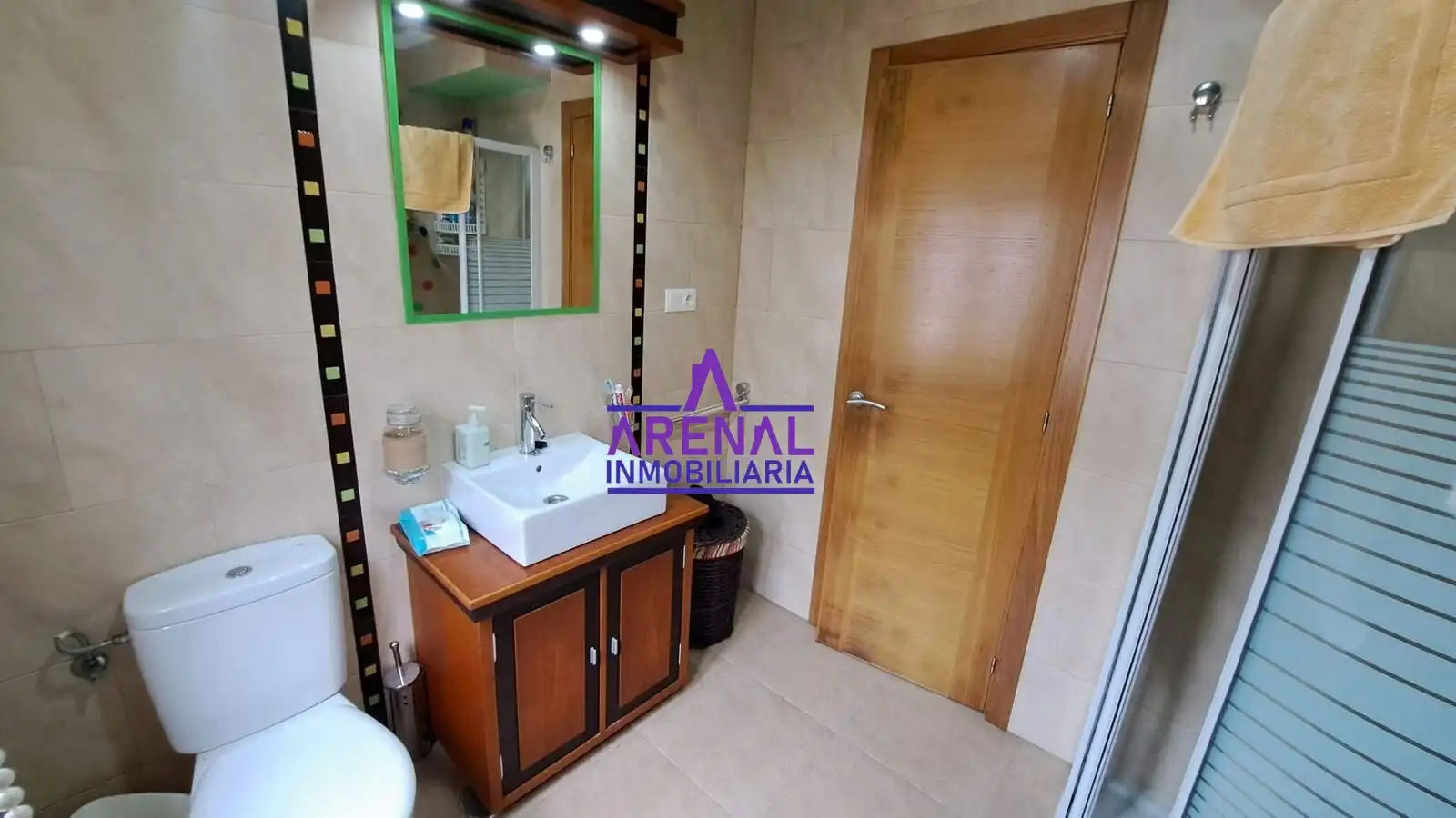 Baño de Casa o chalet en venta en A Pobra do Caramiñal con Calefacción, Trastero y Amueblado