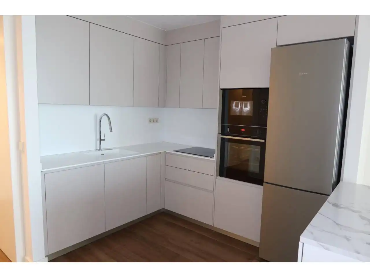 Küche von Wohnung zur Miete in Valencia mit Klimaanlage, Parkett und Balkon