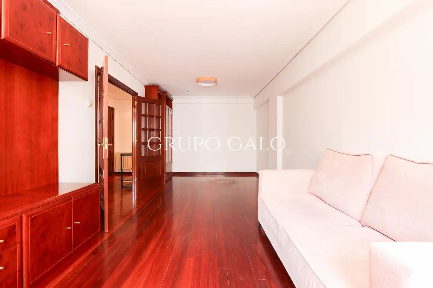 Sala d'estar de Dúplex de lloguer en Vigo  amb Calefacció i Parquet
