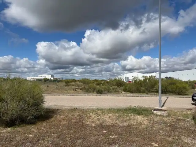 Industrial land for sale in Olmedo