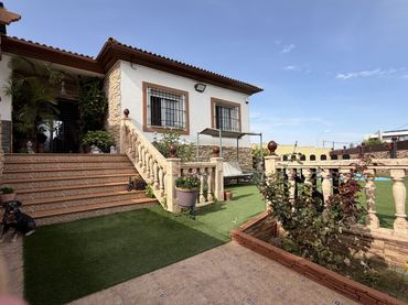 Casa amb piscina en venda a El Romeral - Peñón de Zapata