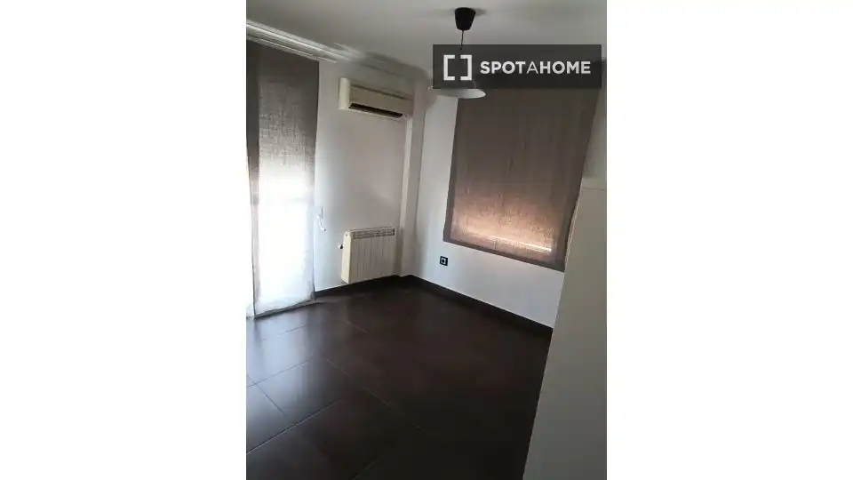 Habitación en Centro - El Castillo