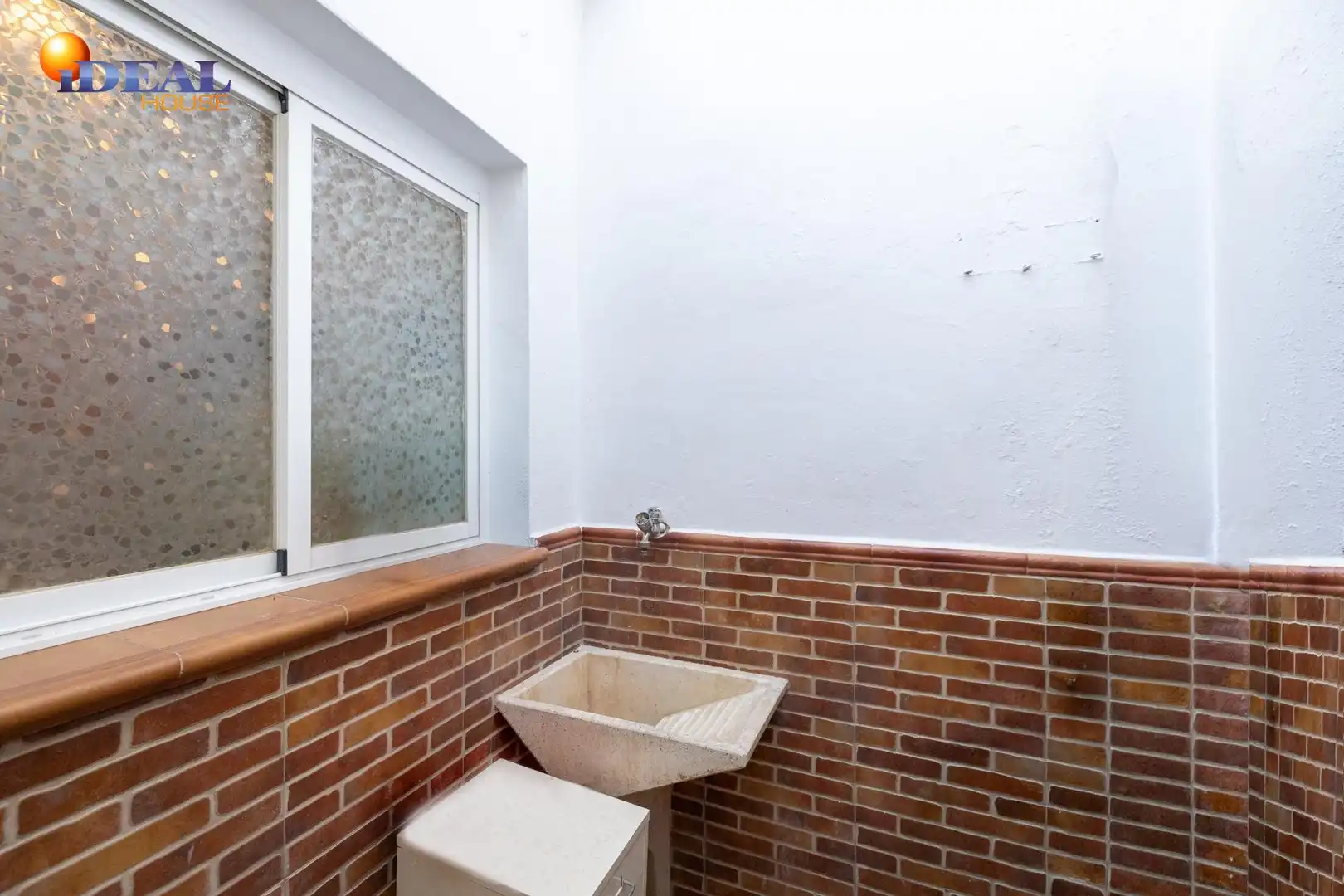 Terrassa de Casa adosada en venda en Motril amb Aire condicionat