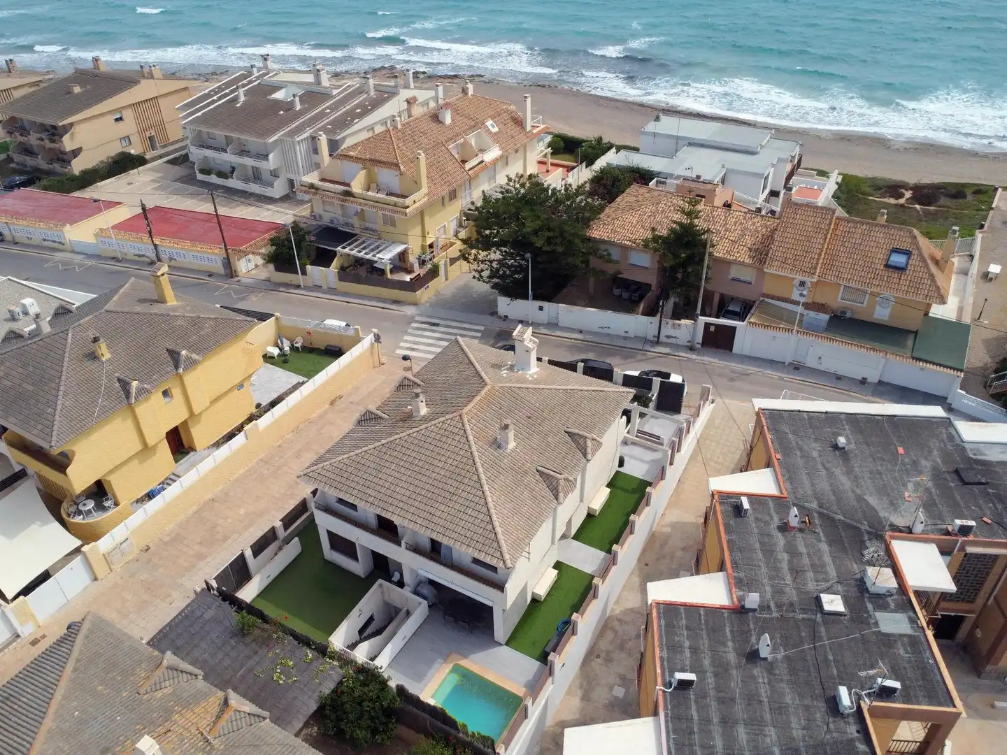 Vista exterior de Casa o xalet de lloguer en Cartagena amb Terrassa
