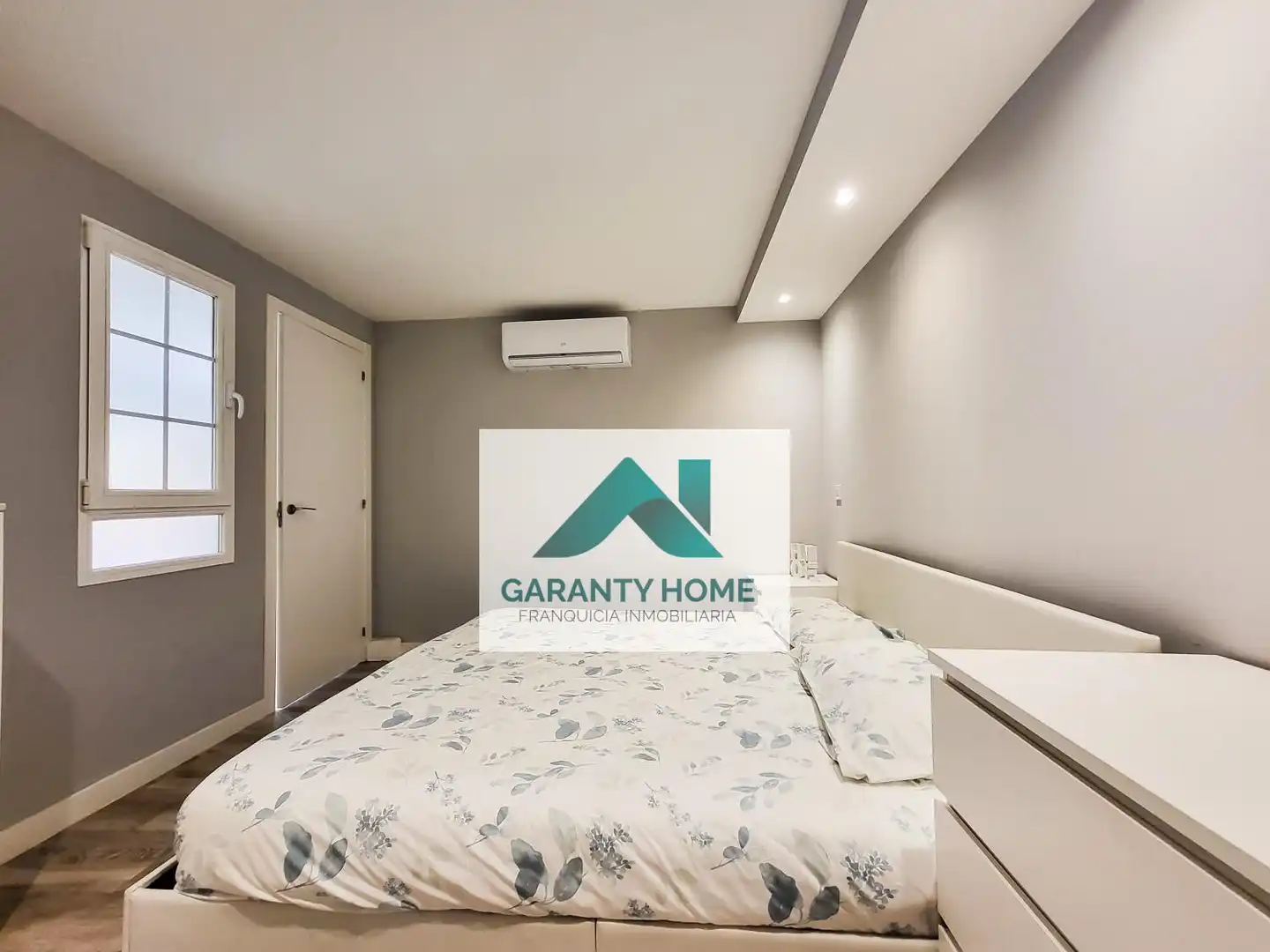 Habitación de Apartamento de alquiler en Villanueva de la Cañada con Aire acondicionado, Jardín privado y Terraza