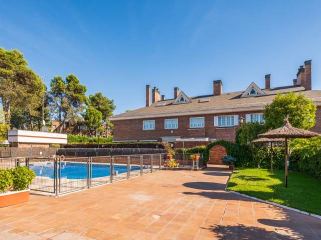 Casa adosada en Venta en Aravaca