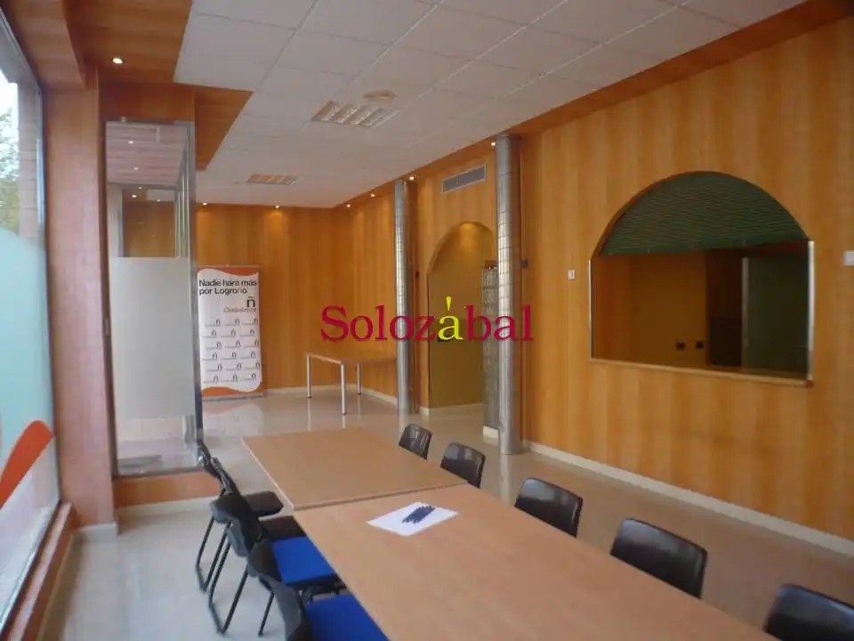 Local comercial en alquiler en Logroño - Calle Portillejo