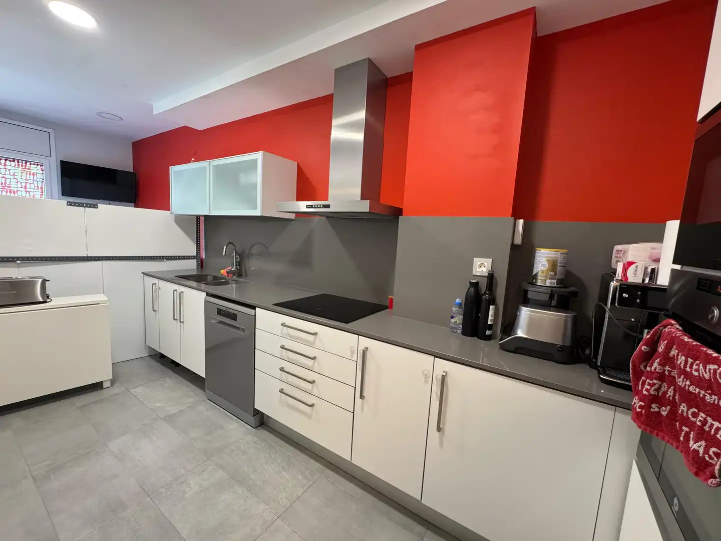 Küche von Wohnung zum Verkauf in Barcelona mit Balkon