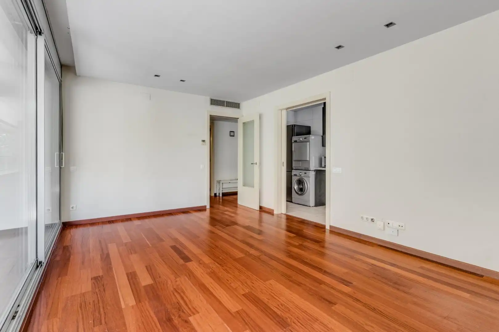 Sala de estar de Piso en venta en Sant Adrià de Besòs con Aire acondicionado, Calefacción y Jardín privado