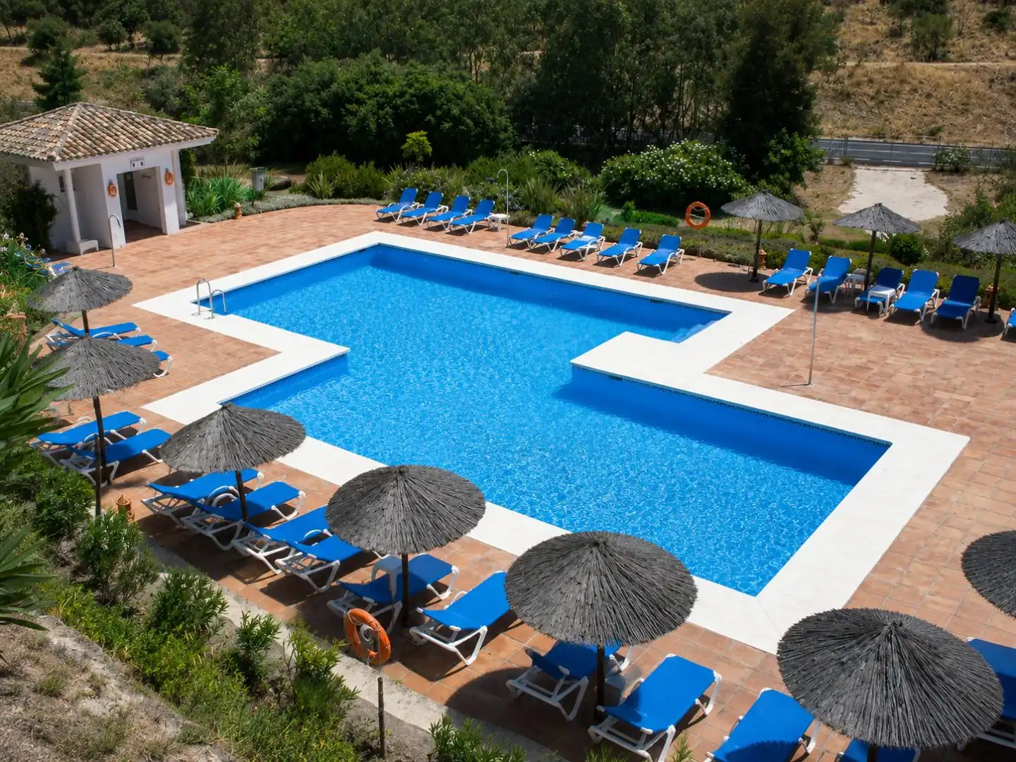 Piscina de Piso en venta en Benahavís con Aire acondicionado y Terraza