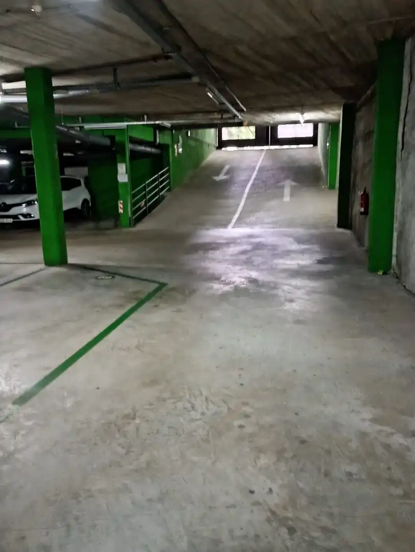 Parkplatz von Garage zum Verkauf in Barcelona