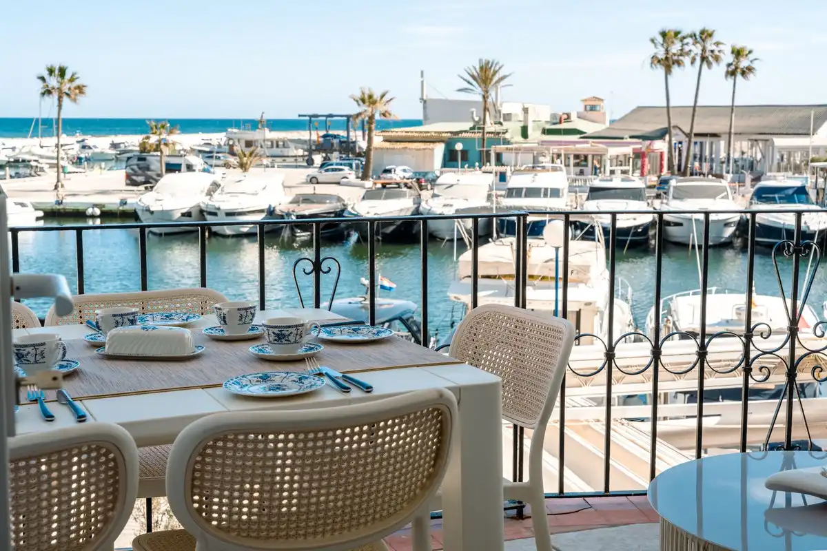 Casa adosada de lloguer en Marbella amb Piscina comunitària