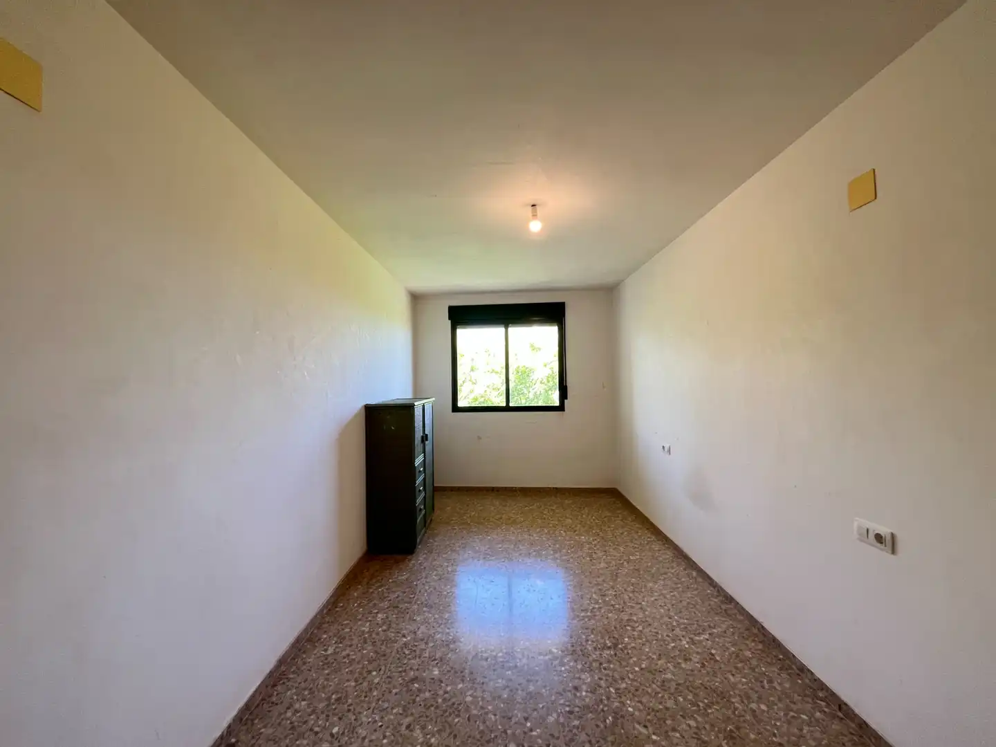 Bedroom of Flat for sale in Faura  with Air Conditioner and Oven