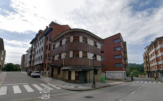Piso en Venta en Calle CARANQUIÑOS LOS en La Pola Siero