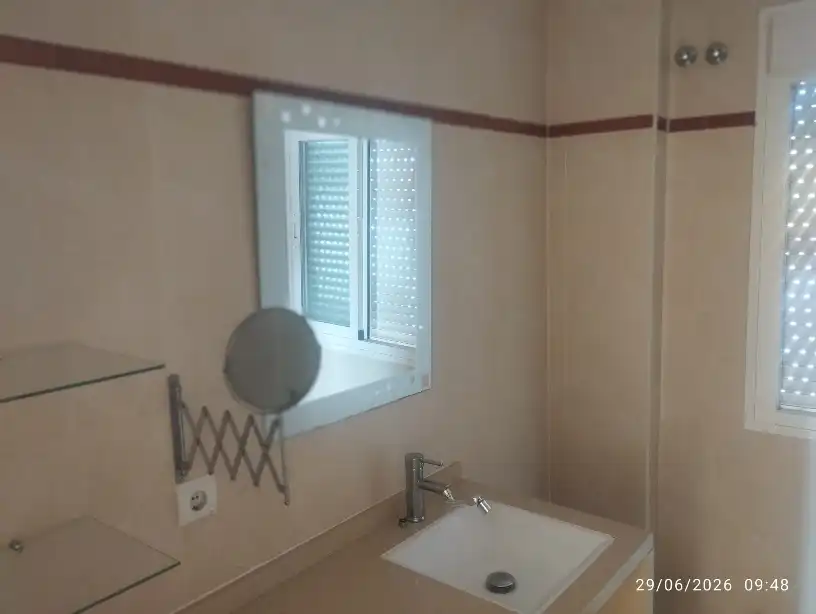 Bany de Casa o xalet en venda en Torrox amb Aire condicionat, Calefacció i Jardí privat