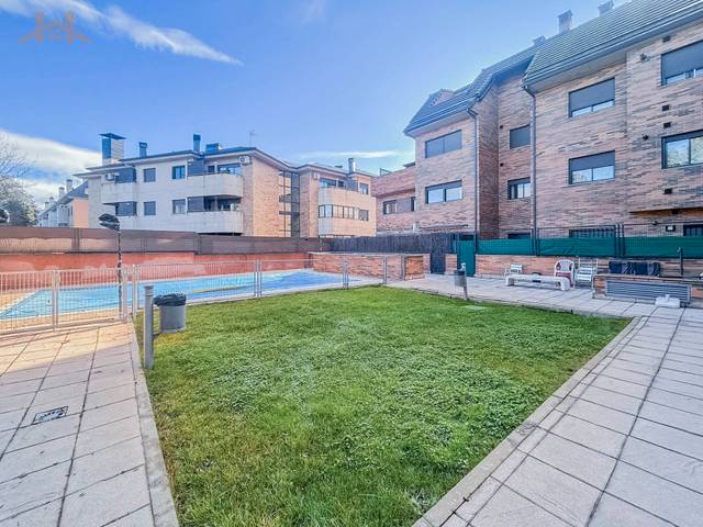 Piso en Venta en Calle Jazmines en Los Valles