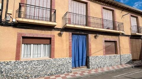 Foto 5 de Casa adosada en venda a Villatobas, Toledo