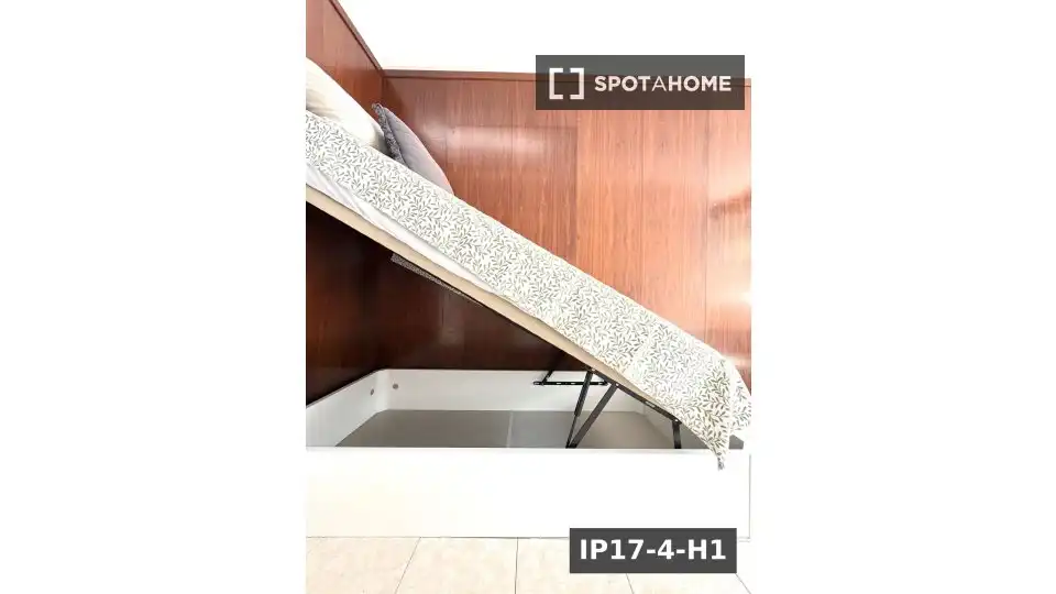Dormitori de Pis per a compartir en Llevant