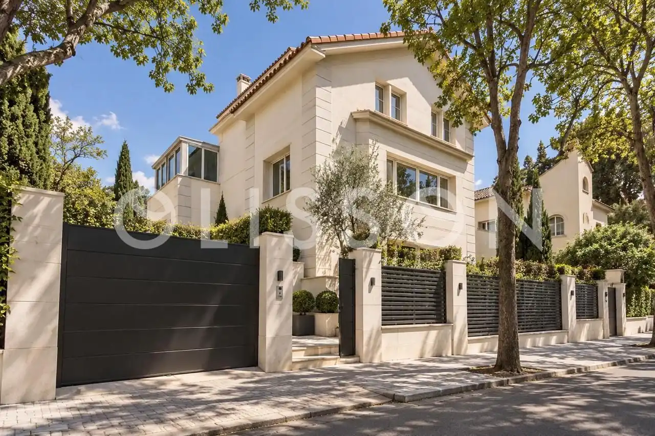 Exterior view of Houses for sale in Chamartín
