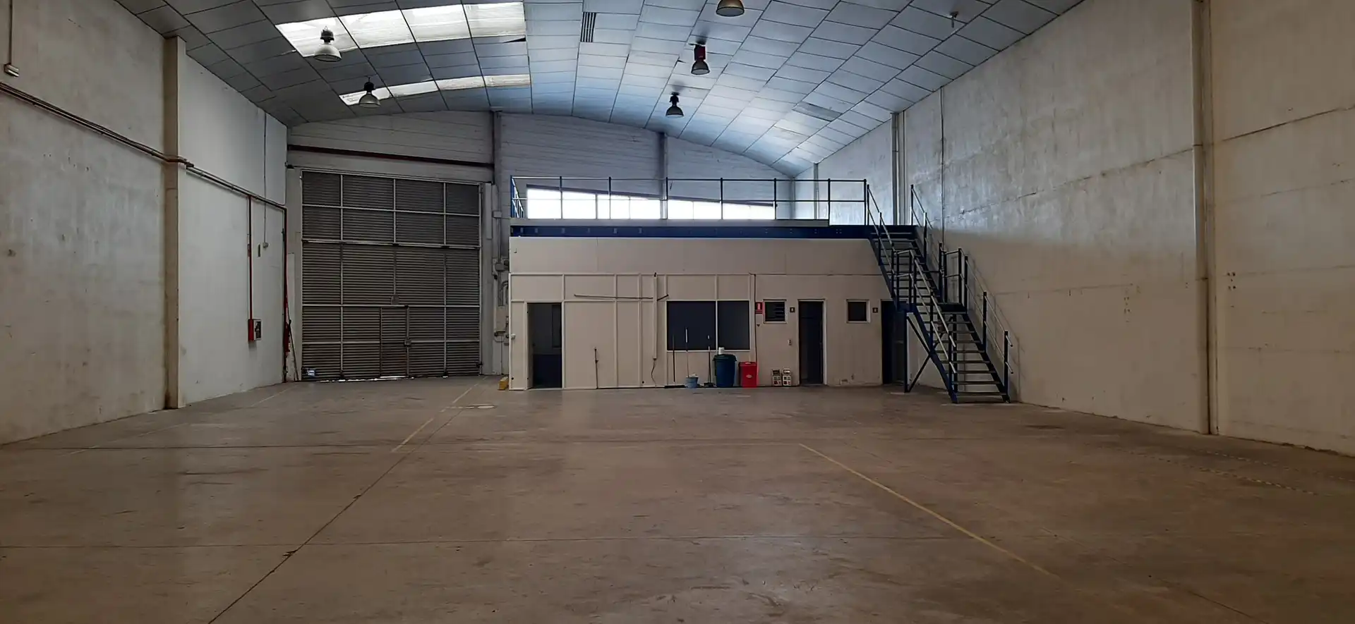 Industrial building to rent in Carrer del Poligon 36, imagen 3
