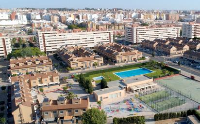 Vista exterior de Pis en venda en  Huelva Capital amb Aire condicionat, Terrassa i Traster