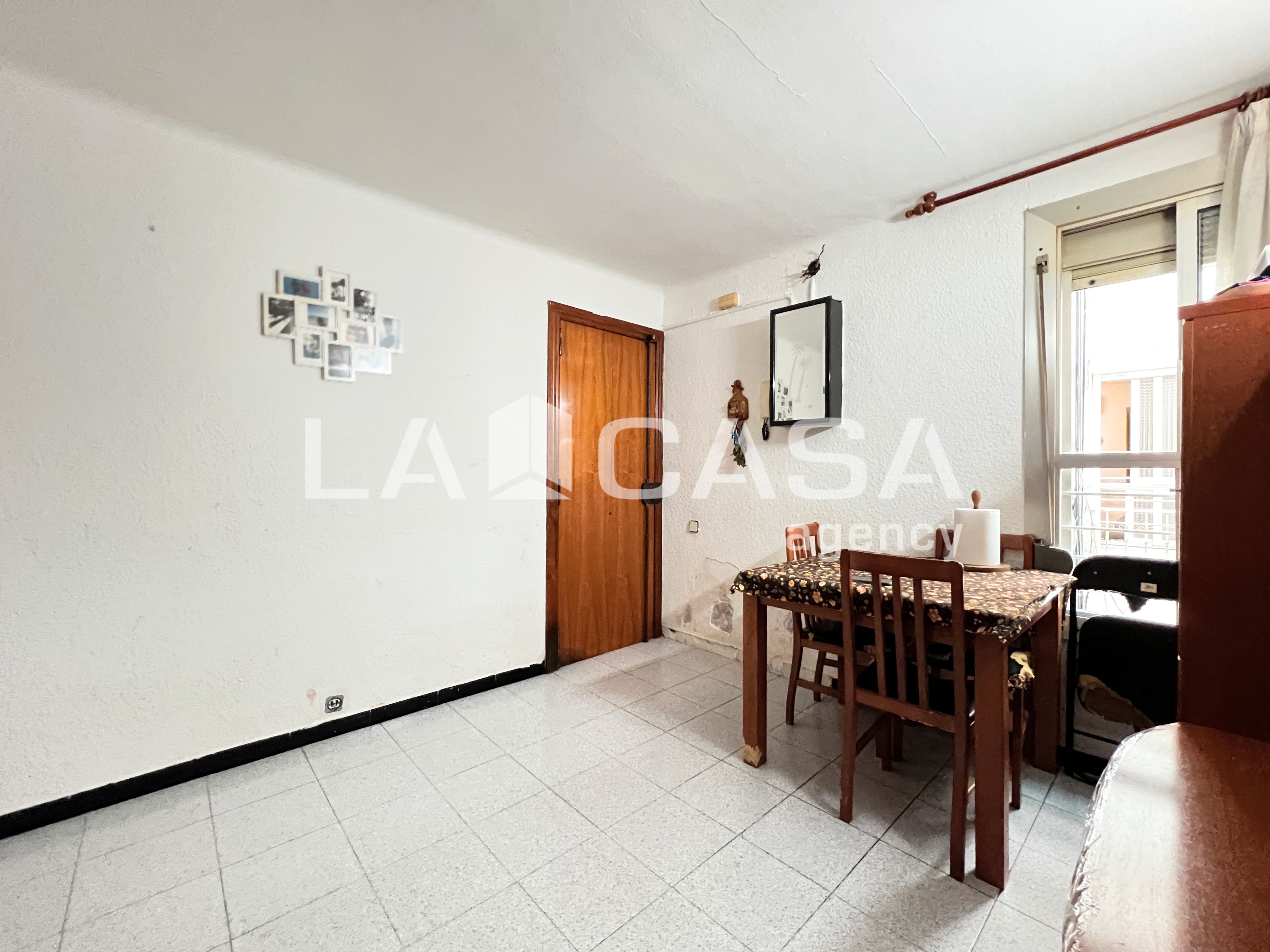Flat for sale in Badalona  with Heating