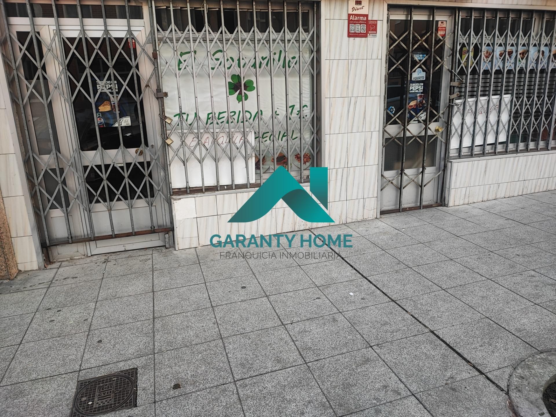 Exterior view of Premises for sale in  Madrid Capital  with Air Conditioner