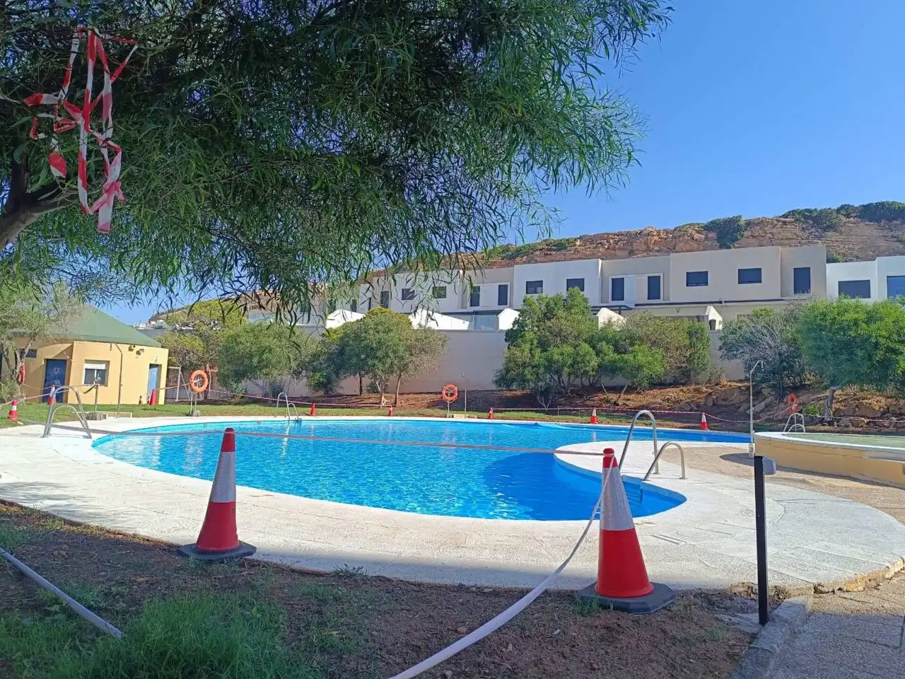 Piscina de Estudio de alquiler en El Ejido con Aire acondicionado y Amueblado