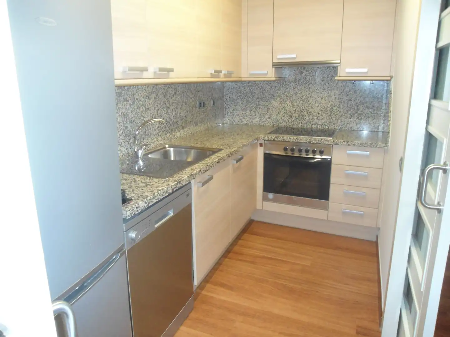 Cocina de Apartamento de alquiler en Lleida con Aire acondicionado, Calefacción y Parquet