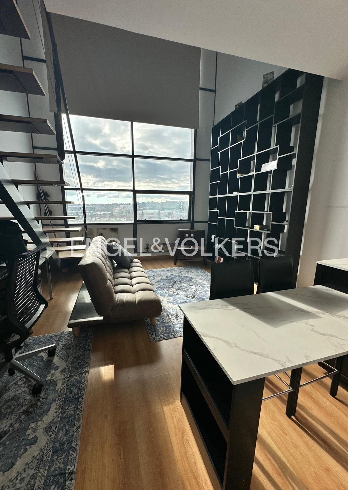 Living room of Loft to rent in San Sebastián de los Reyes  with Air Conditioner, Heating and Parquet flooring