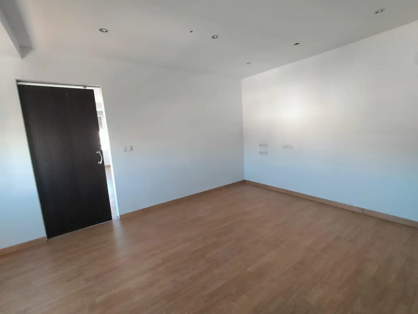 Piso en venta en Elda con Balcón y Alarma