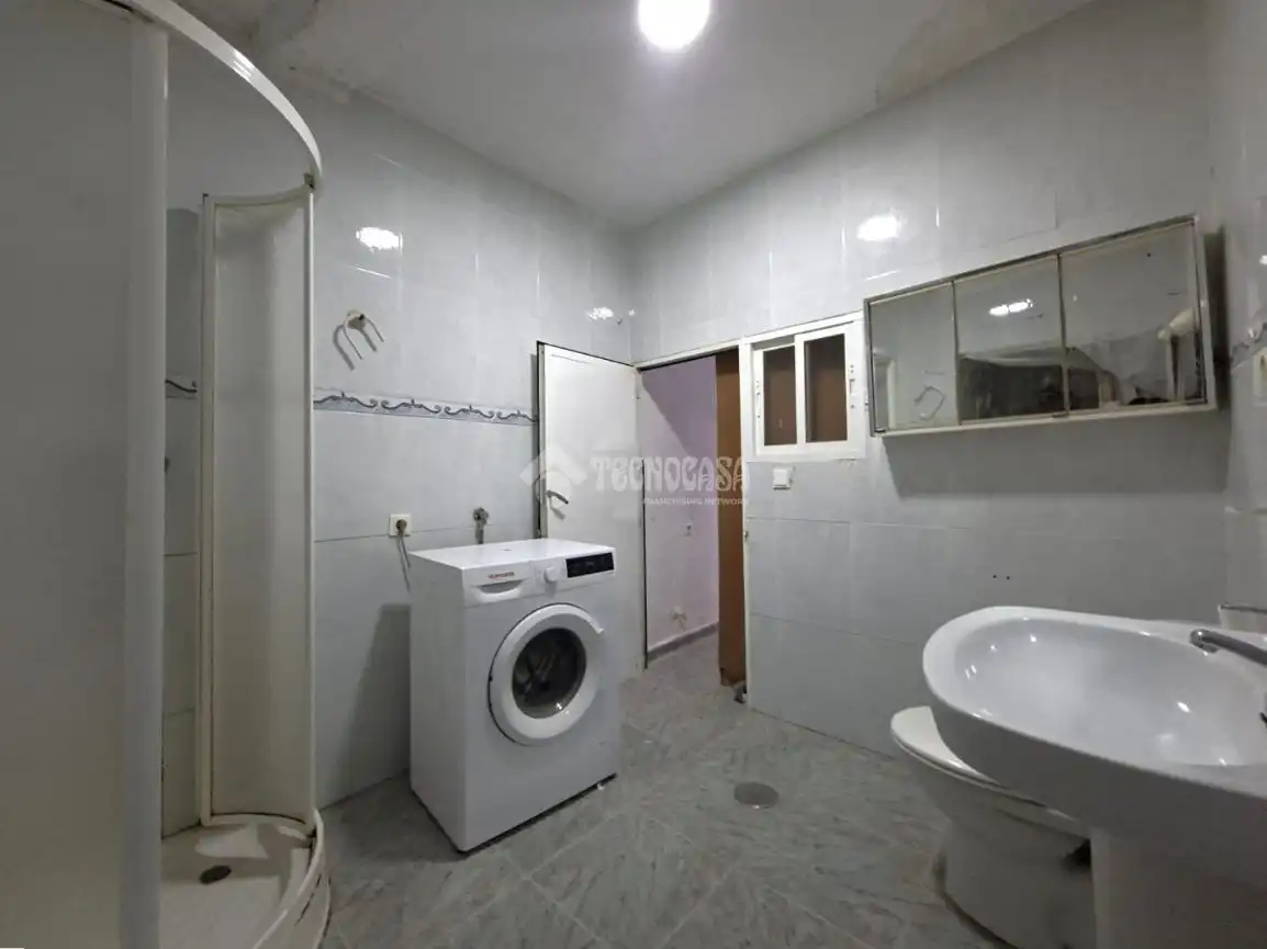 Badezimmer von Einfamilien-Reihenhaus zum Verkauf in Guadix