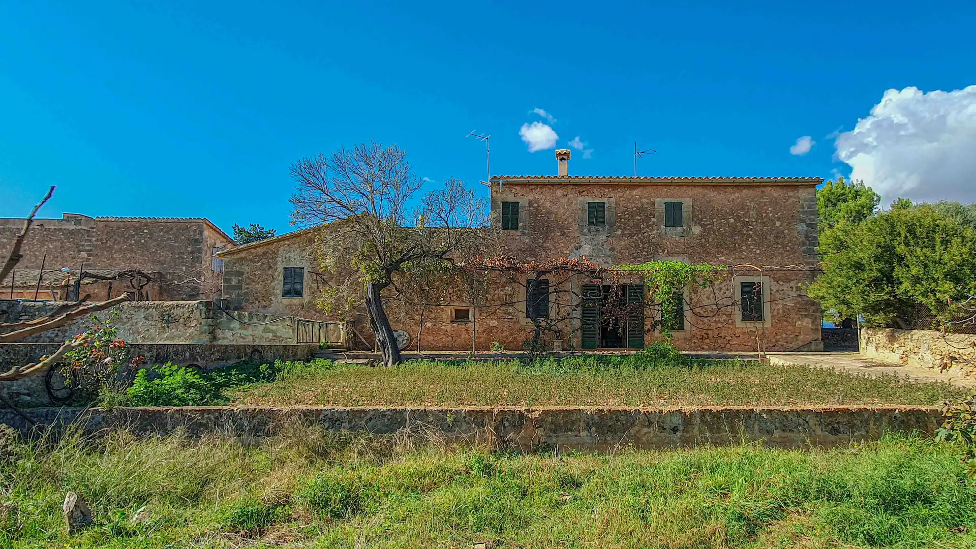 Vista exterior de Finca rústica en venda en  Palma de Mallorca amb Jardí privat, Terrassa i Traster