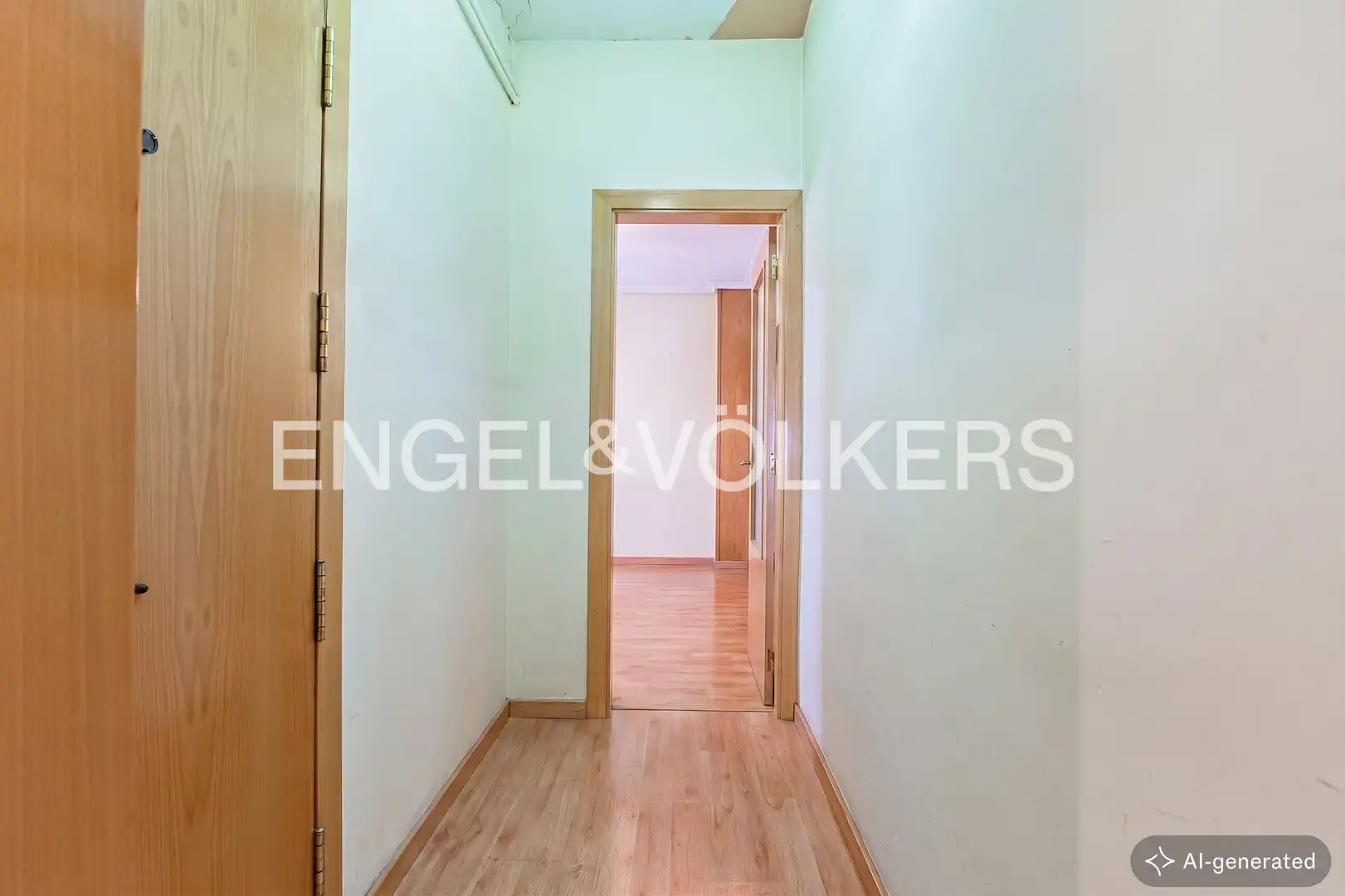 Flat for sale in Barcelona  with Heating and Parquet flooring