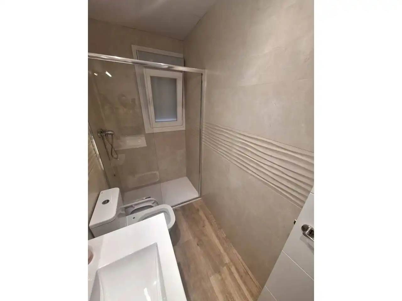 Badezimmer von Wohnungen zur Miete in Fuenlabrada mit Möbliert